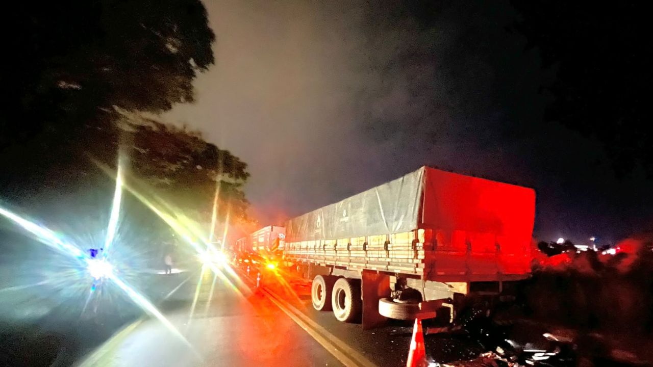 Motociclista morre Motociclista morre