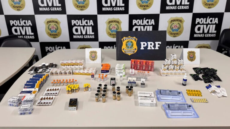 Apreensão em Uberlândia reúne substâncias suspeitas e duas pistolas durante ação conjunta da Polícia Civil e da PRF