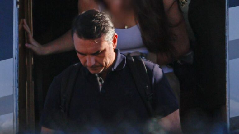 Flavio Bolsonaro chegando aos EUA