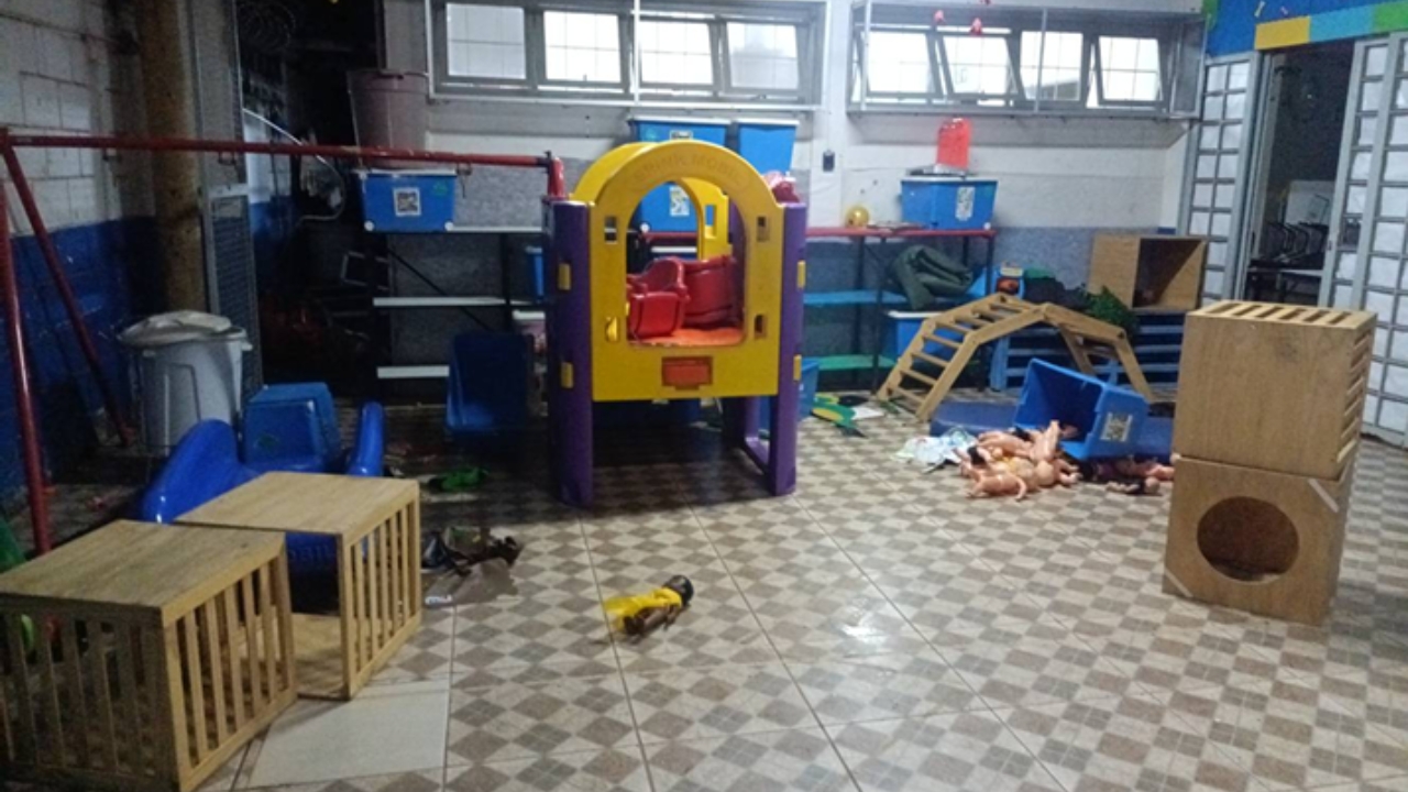 destruição em escola de Uberlândia destruição em escola de Uberlândia