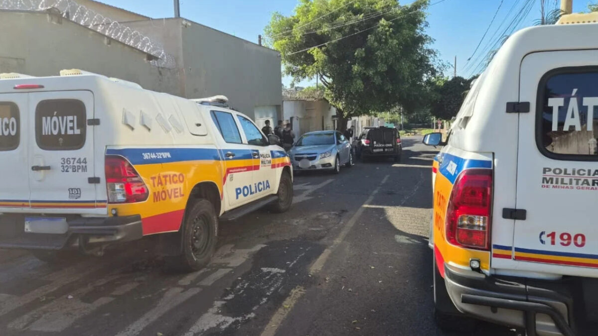 Operação no Lagoinha mobiliza policiais para cumprir mandados de busca e apreensão em Uberlândia